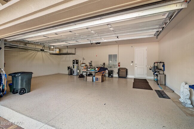 Building Photo - 663 S Lake Dr