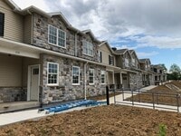 Building Photo - 3 Bedroom, 3 1/2 Bathroom Townhouse