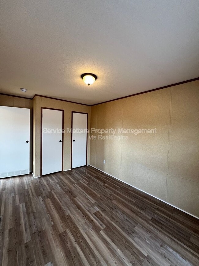 Building Photo - 4831 Douglas Dr