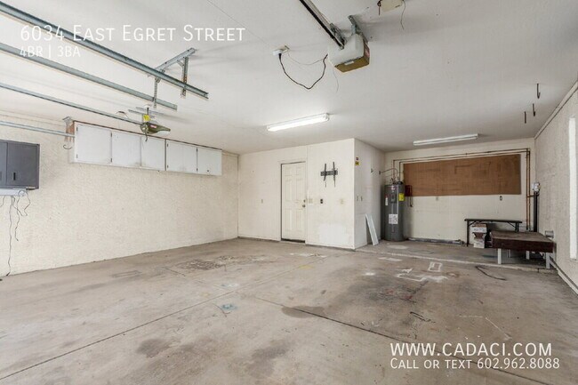 Building Photo - 6034 E Egret St