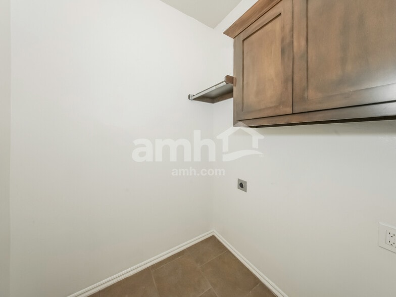 Building Photo - 14620 Harli Ln