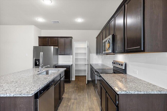 Building Photo - 1033 Ferryman Dr