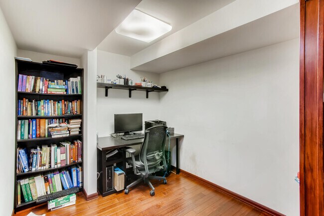 Building Photo - 2085 S Lincoln Ave