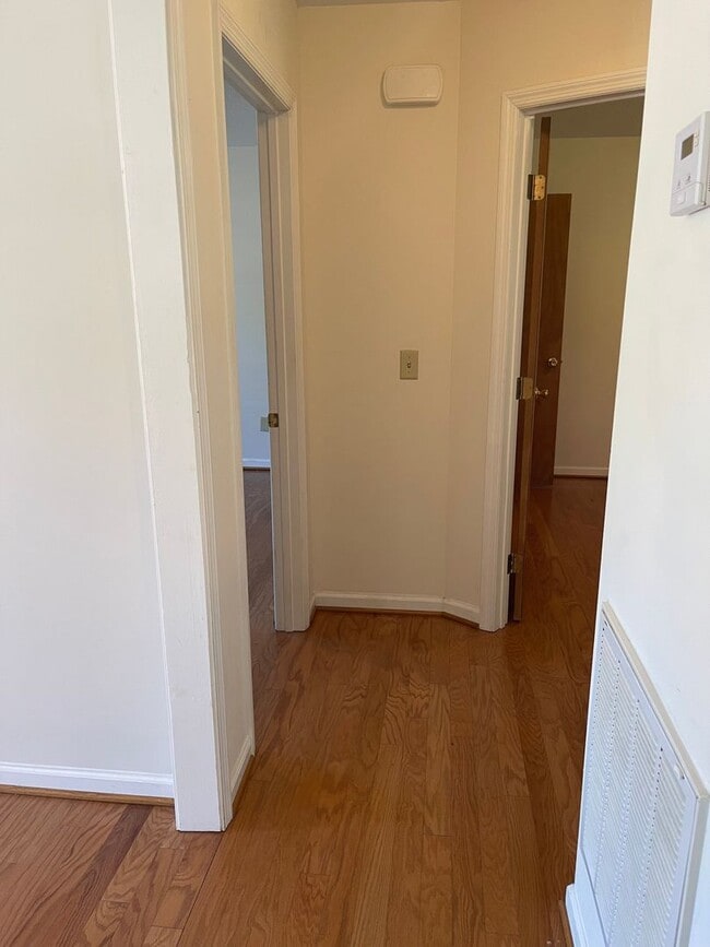 Building Photo - Charming Home in the Heart of the Congaree...