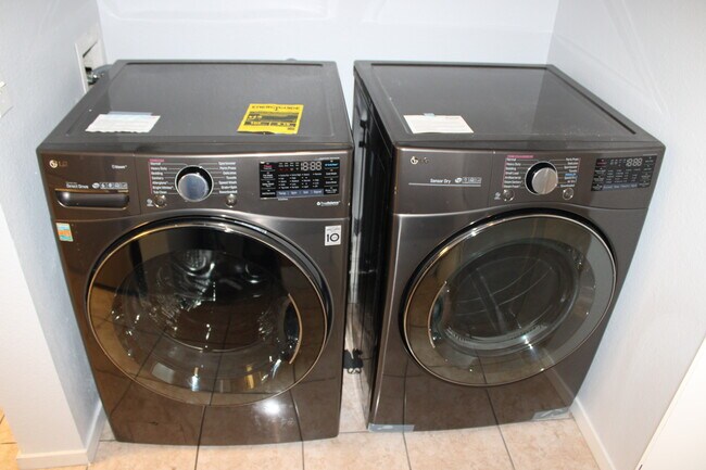 Laundry Room - 7736 Allerton Ave