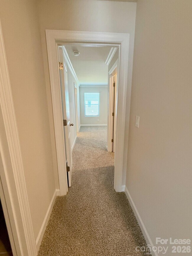 Building Photo - 1719 Braemar Vlg Dr