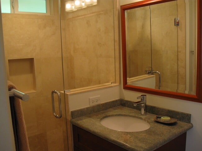 Bathroom - 3245 Kehala Dr