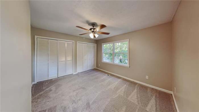 Building Photo - 321 Tarragon Way SW