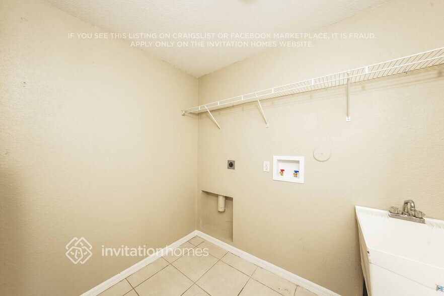 Building Photo - 4066 Bahia Isle Cir