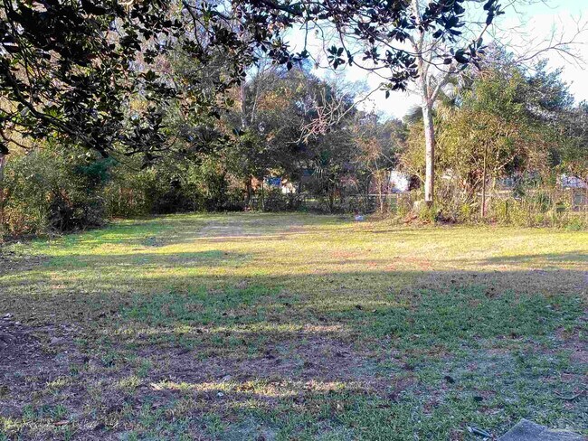 Building Photo - 6005 Muldoon Rd