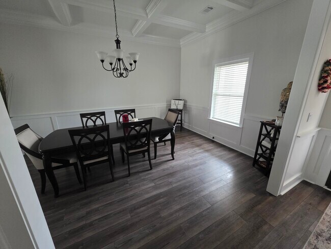 Building Photo - 432 Setter Trail