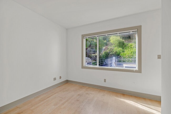 Building Photo - 50 Laidley St