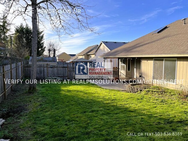 Building Photo - 10936 SE Henderson Dr