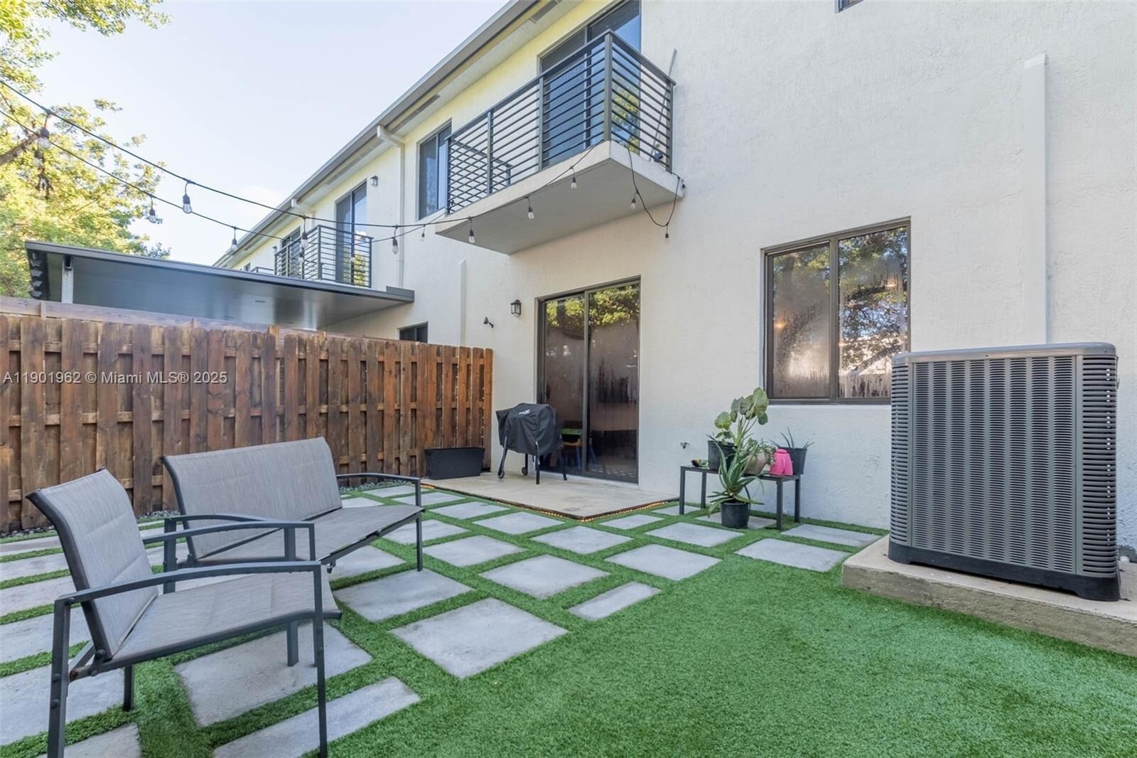 Building Photo - 2430 SW 145th Pl