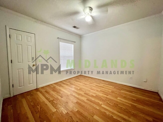 Building Photo - 3425 Manor Ave