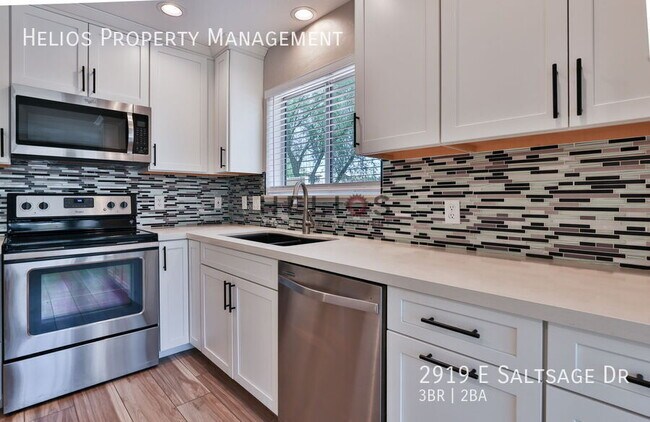 Building Photo - 2919 E Saltsage Dr