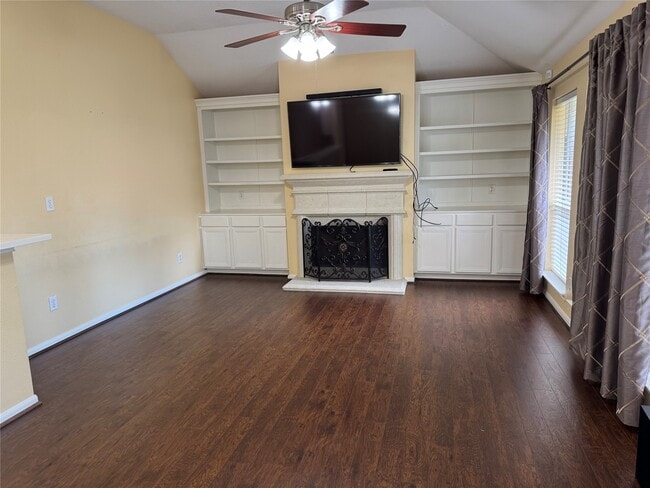 Building Photo - 2403 Longleaf Pines Ln