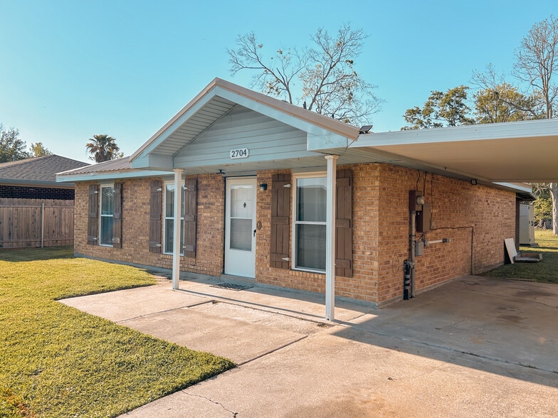 Building Photo - 2704 Sieglinde Ct