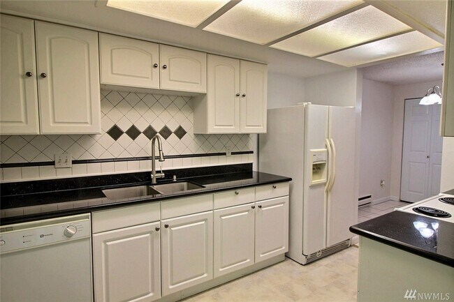 Building Photo - 17534 151st Ave SE