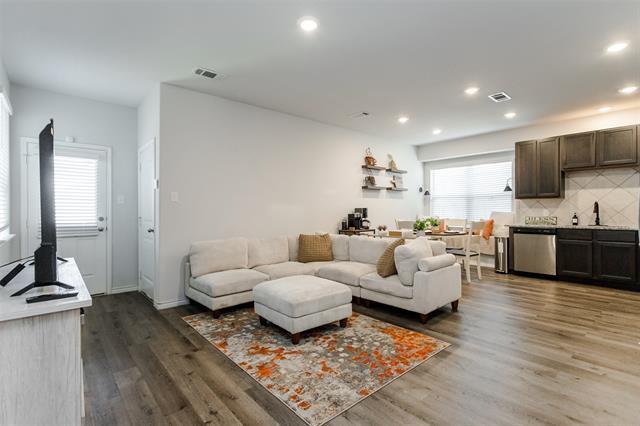 Building Photo - 5513 Topwater Trl