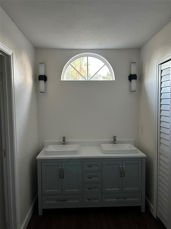 Building Photo - 947 Wages Way