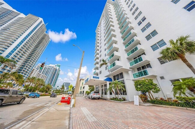 Building Photo - 3000 S Ocean Dr