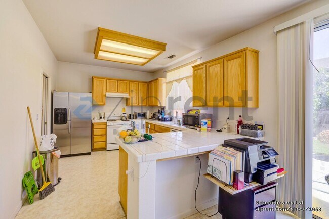 Building Photo - 4132 Van Gogh Ct