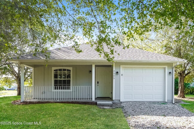 Primary Photo - 2305 13th Pl SW