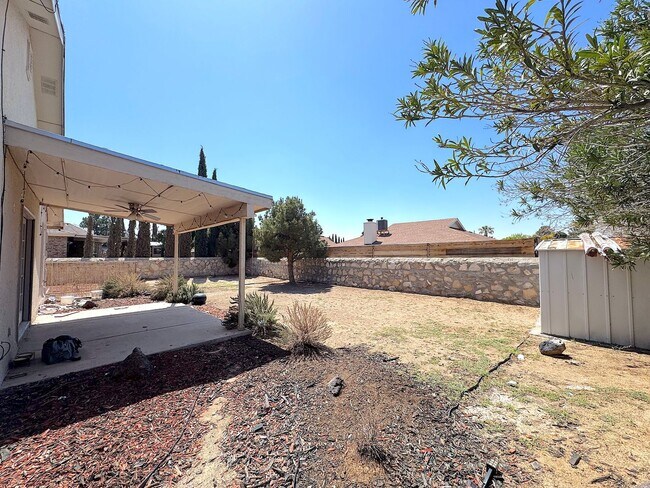 Building Photo - East El Paso 3bed/2bath!