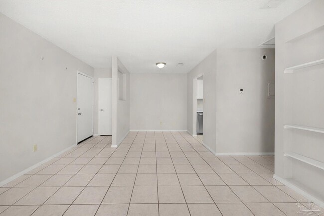 Building Photo - 3411 Green Briar Pkwy