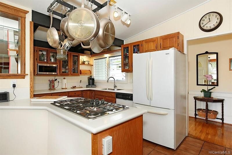 Building Photo - 1132 Mapuana St