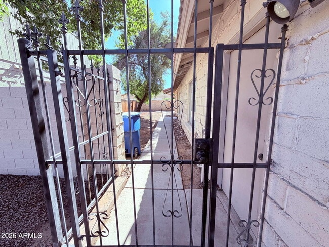 Building Photo - 2705 W Estrella Dr