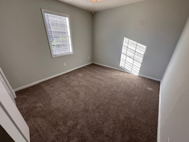 Building Photo - Rosewood  Neighborhhood