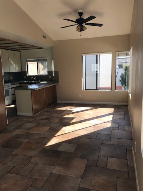 Building Photo - 806 Seagirt Ct