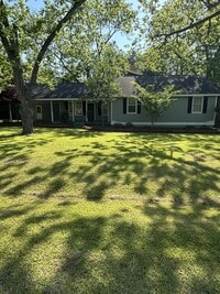 Building Photo - 2409 Thornhill Rd