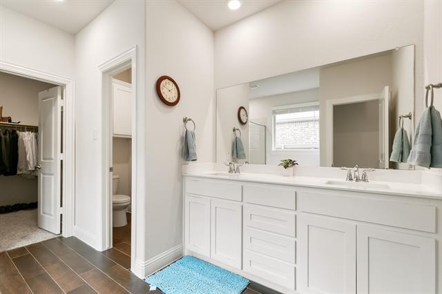 Building Photo - 6033 Dandelion Dr