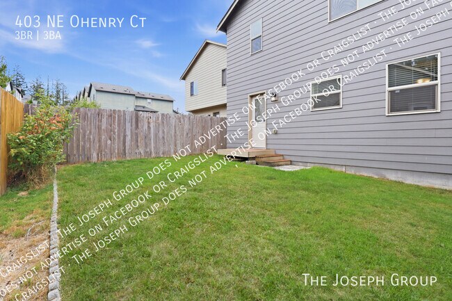 Building Photo - 403 NE Ohenry Ct