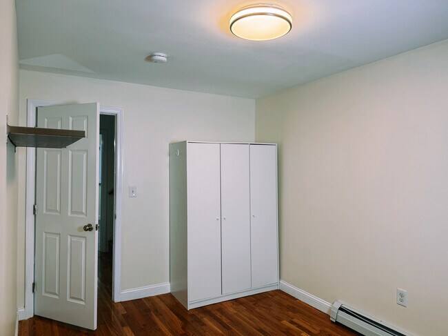 Building Photo - 4 Union Pl