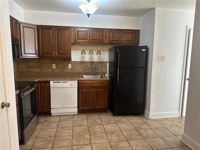 Building Photo - 4421 Herrmann St