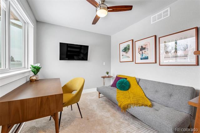 Building Photo - 556 Madison St