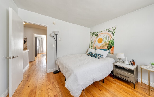 Building Photo - 2628 Kansas Ave