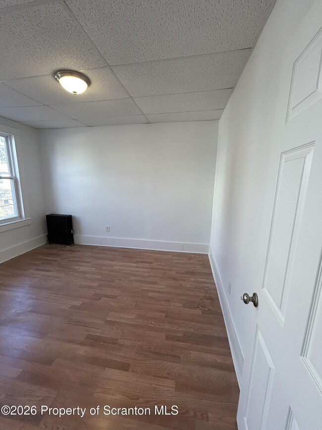 Building Photo - 210 N Bromley Ave