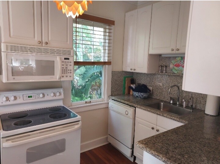 Building Photo - 248 Park Ave