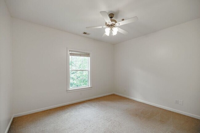 Building Photo - 350 Wood Lake Dr