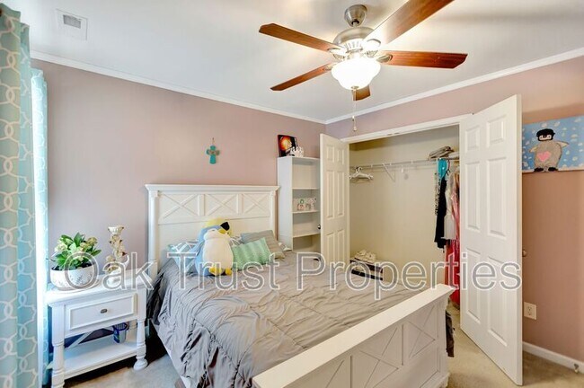 Building Photo - 113 Swiftwater Way