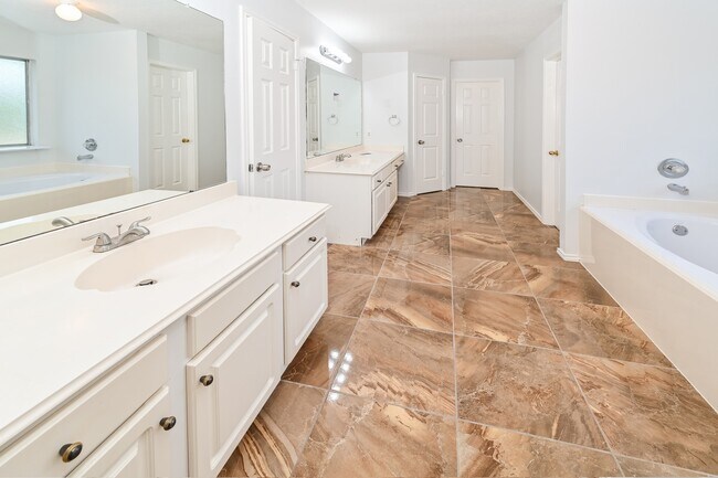 Building Photo - 11125 31st Ave N