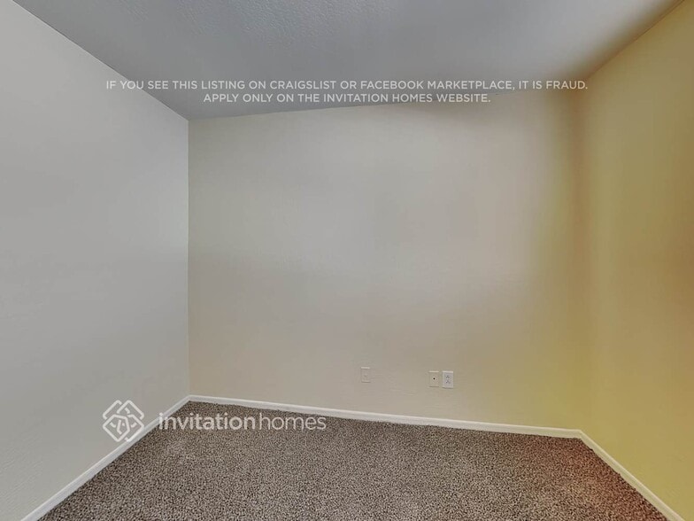 Building Photo - 34393 N Picket Post Dr