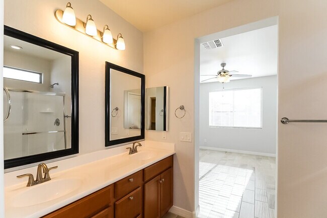 Building Photo - 12205 W Hide Trail