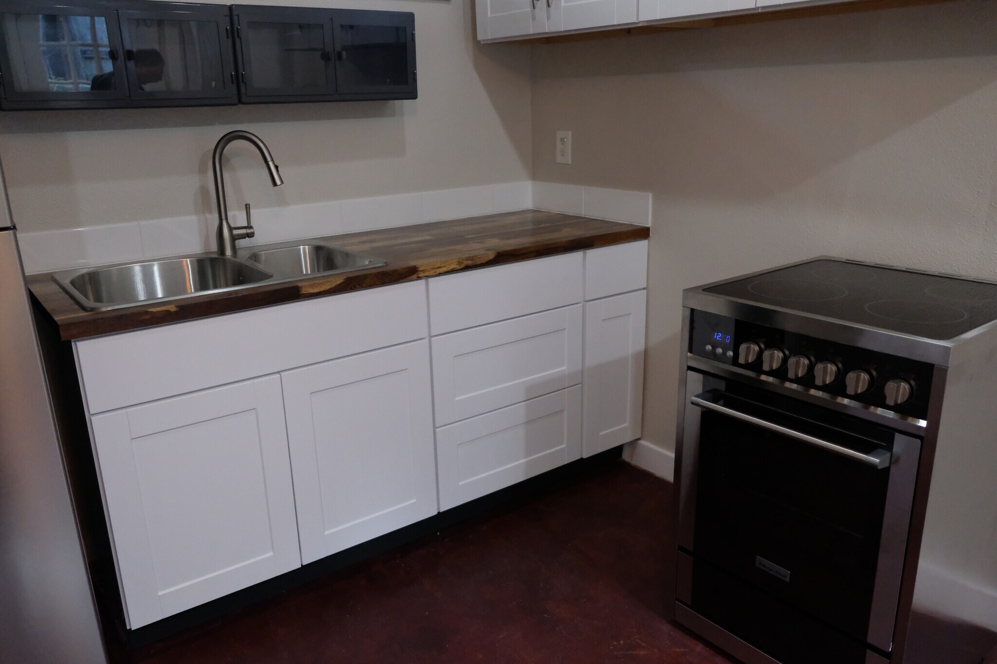 Building Photo - 1811 Alameda Dr