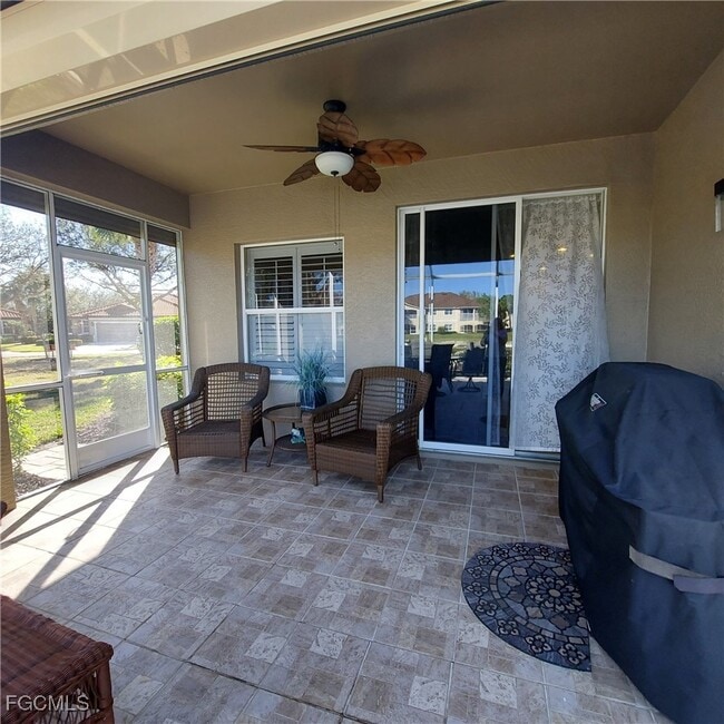 Building Photo - 10520 Diamante Way